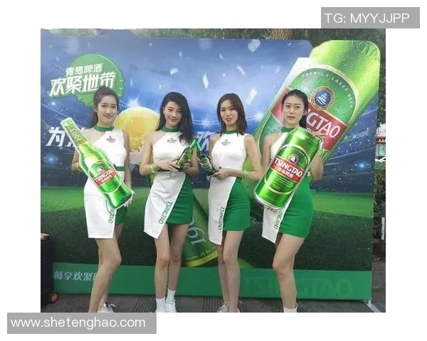 礼仪小姐与足球明星的精彩瞬间：一场关于魅力与激情的视觉盛宴