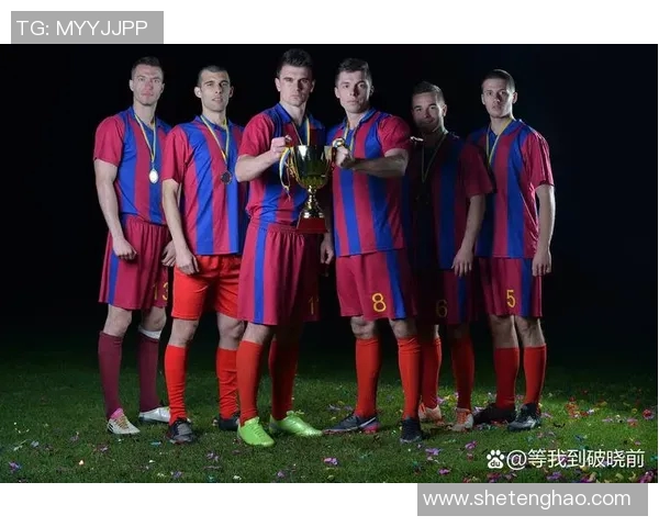 足球明星与魔术师的奇妙结合展现足球场上的魔法瞬间